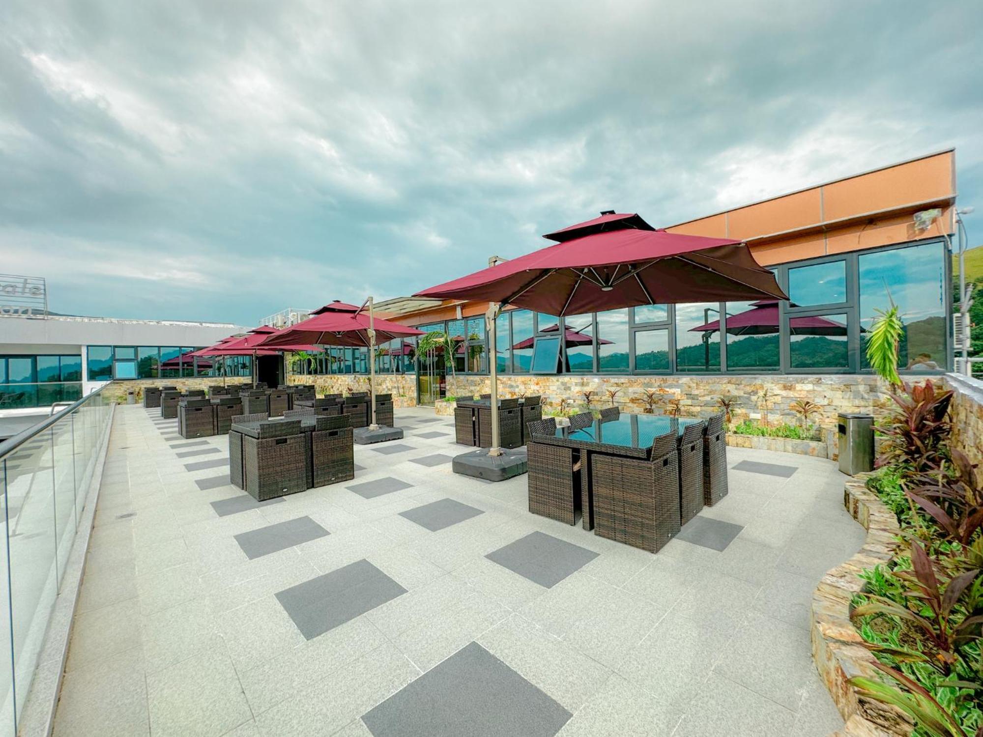 Venus Royale Hotel Coron Exterior photo
